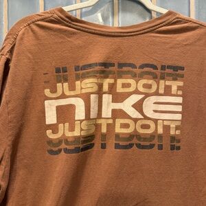 Nike Men’s Brown Graphic T-Shirt